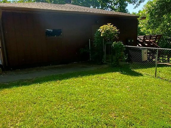 3rd image of 2296 220th St