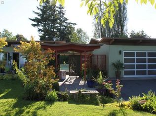 18210 Crestline Dr, Lake Oswego, OR 97034