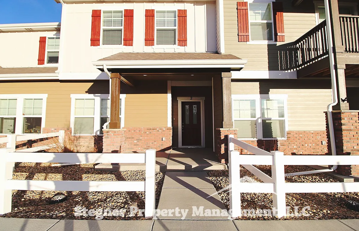 Building Photo - 3039 County Fair Ln #2