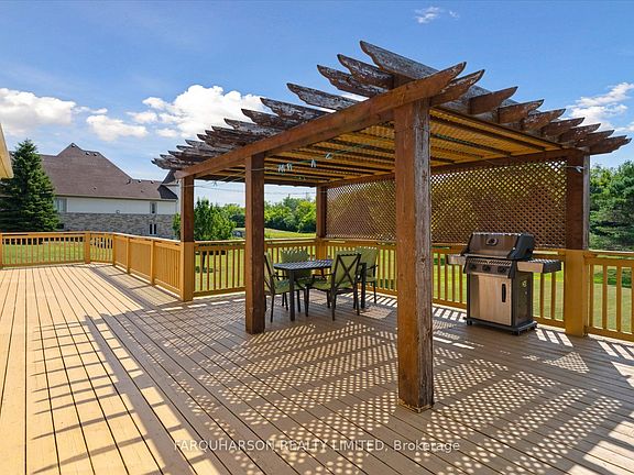 5th image of 39 Deer Ridge Rd