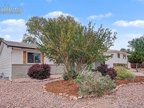 3rd image of 3814 Mesa Grande Dr