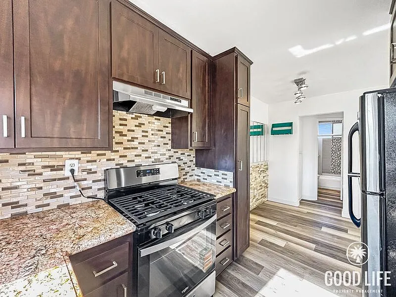 4262 Wilson Ave #11