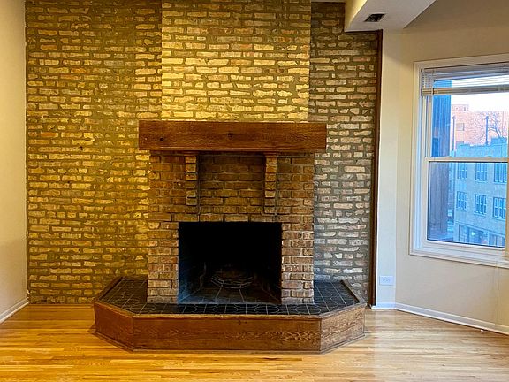 3rd image of 2526 N Lincoln Ave #Rrdwudwm1