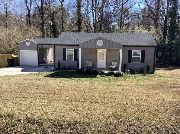 7 Foxhall Rd, Greenville, SC 29605