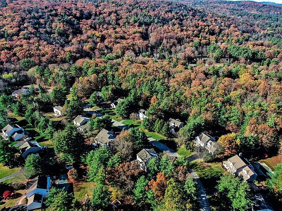 3rd image of 46 Lehland Dr