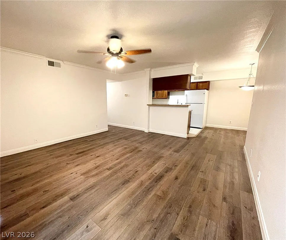 2 bed, 2.0 bath, 927 sqft, $1,235 — Photo 4
