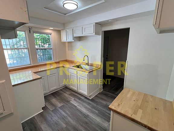 4th image of 39 E Maplewood Ave