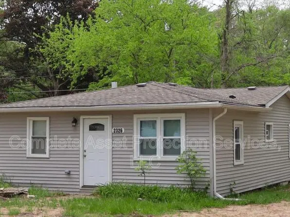2326 Hickory St, Portage, IN 46368