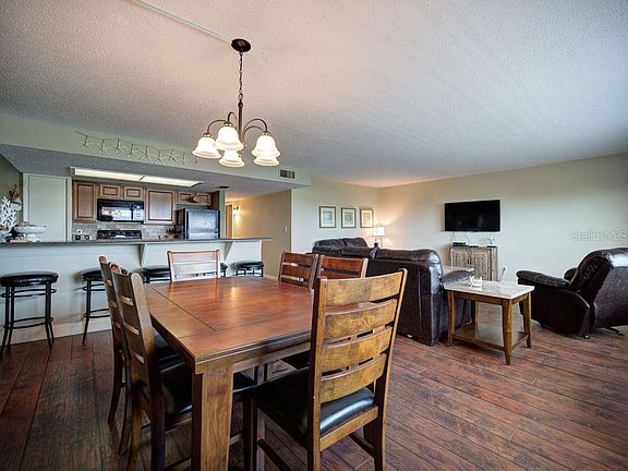 5th image of 19610 Gulf Blvd #405
