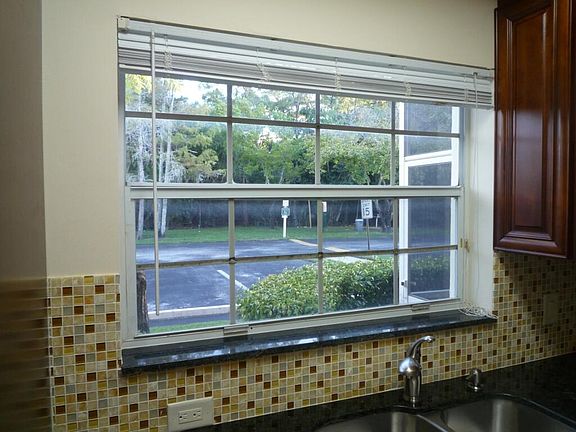5th image of 891 Cypress Park Way #B