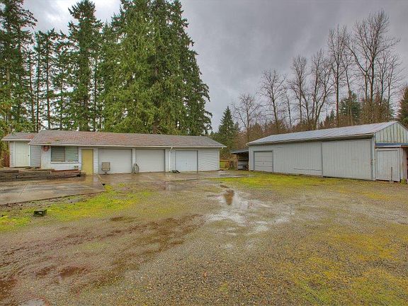 3rd image of 11726 Aqueduct Dr E