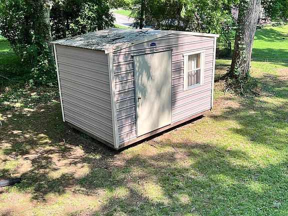 4th image of 1001 Medina Dr