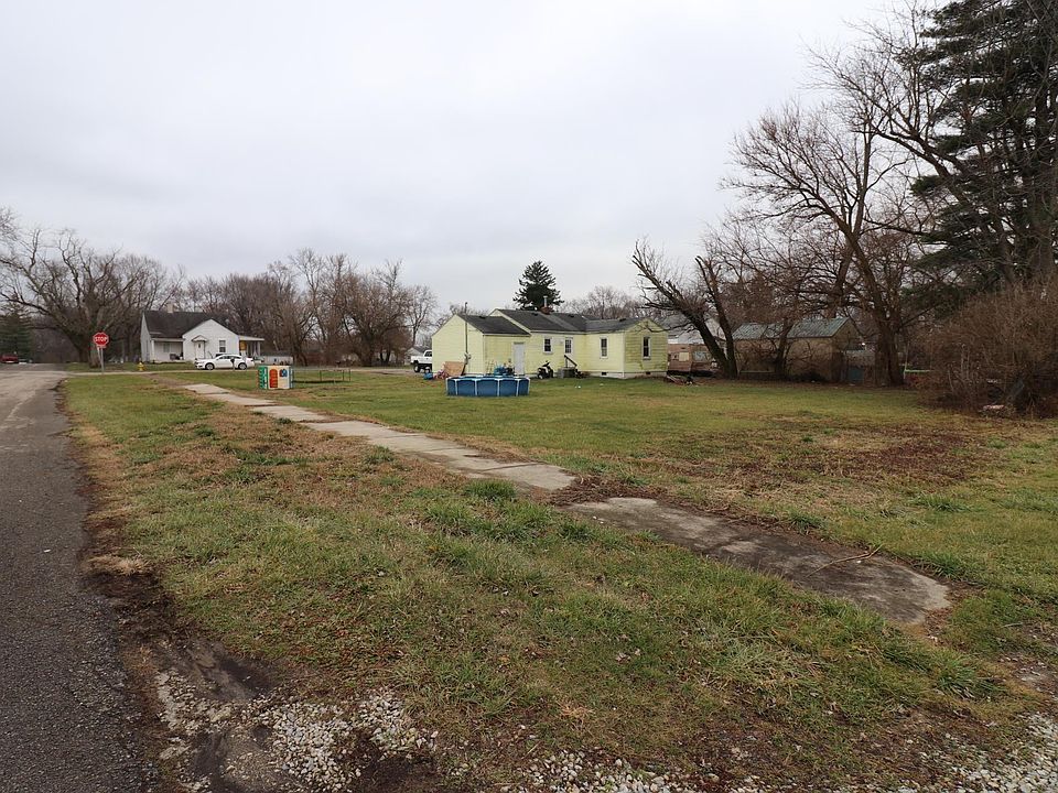 2nd image of 2400 E Highland Ave