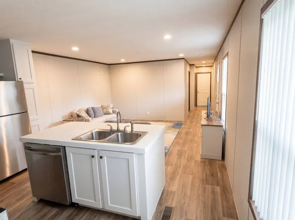 202 S 193rd East Ave Trailer 17, Tulsa, OK 74108