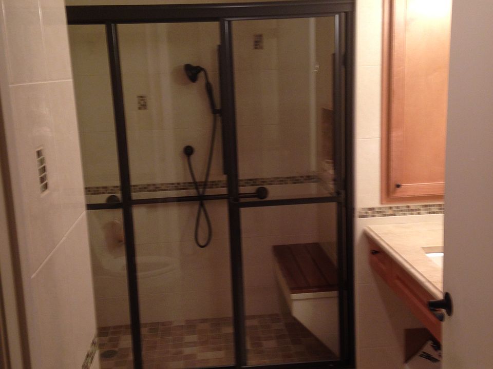 2nd image of 27010 Grand Central Pkwy APT 9V