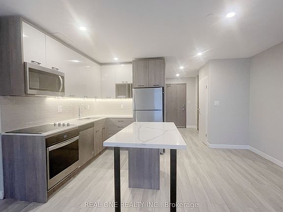 4th image of 20 George St #2409