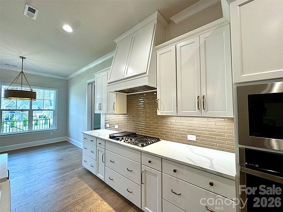 7th image of this home