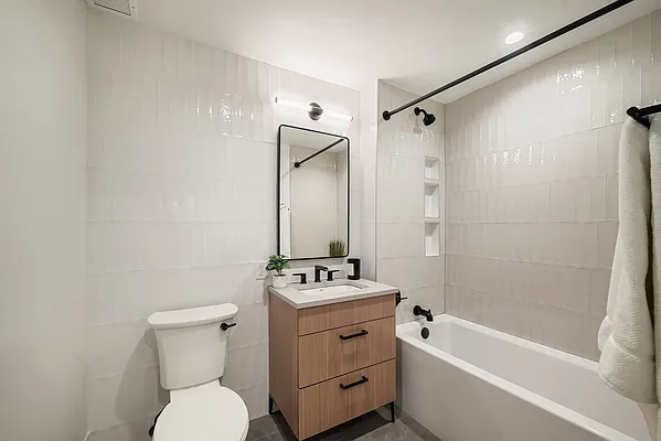 Rented by MNS | media 33