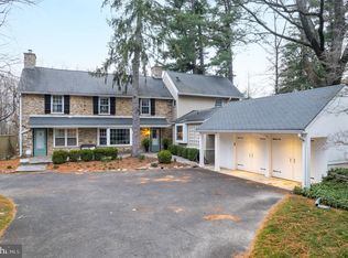 2045 Terwood Rd, Huntingdon Valley, PA 19006