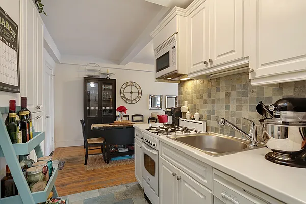 Rented by 9 Realty NYC | media 21