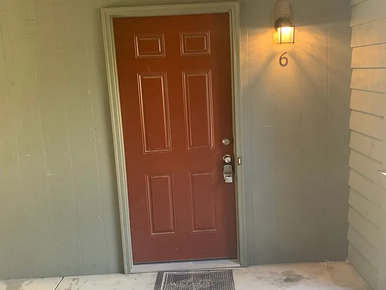 1820-6 Tryon Dr — Photo 3