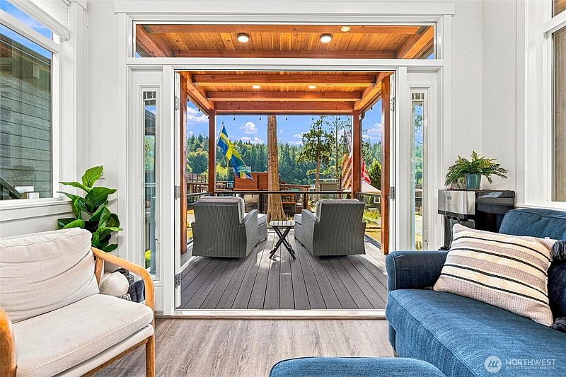 3rd image of 990 S Lake Whatcom Boulevard #40