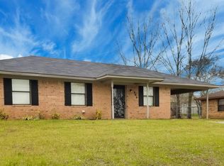 906 Beacon Dr, Jacksonville, TX 75766