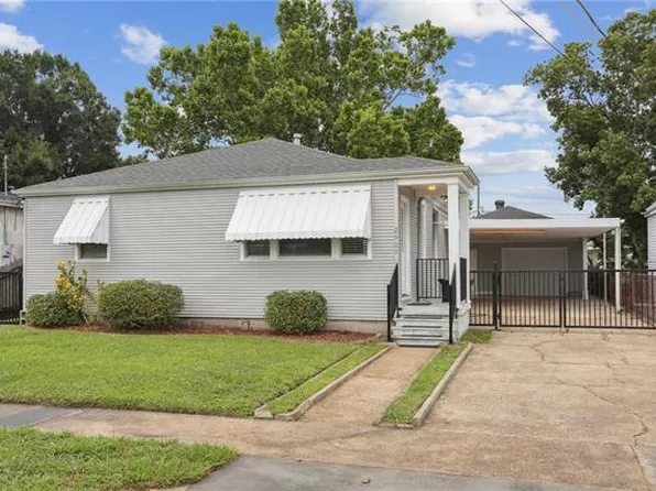 2909 Ivy Pl, Chalmette, LA 70043