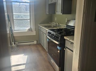 61 Lilac St FLOOR 2, Pawtucket, RI 02860