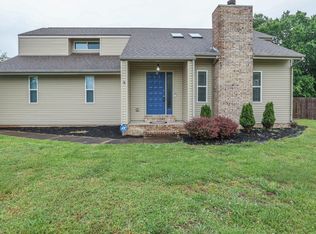 5200 Jewell Ln, Paducah, KY 42001