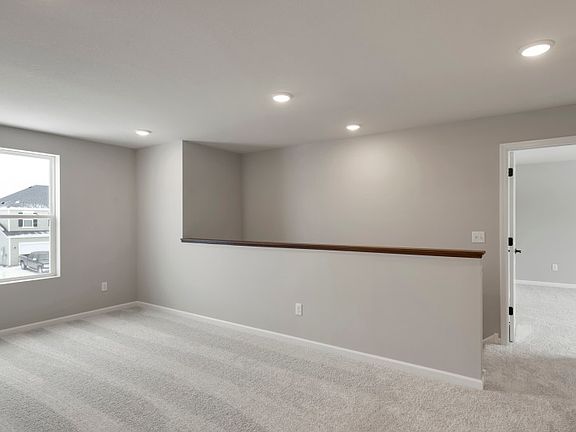 Upper level flex space