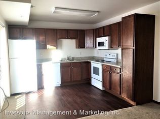 3334 Harvest Hills Ave NW APT 215, Minot, ND 58703