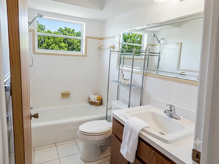 1732 Kenneth Pl — Photo 6