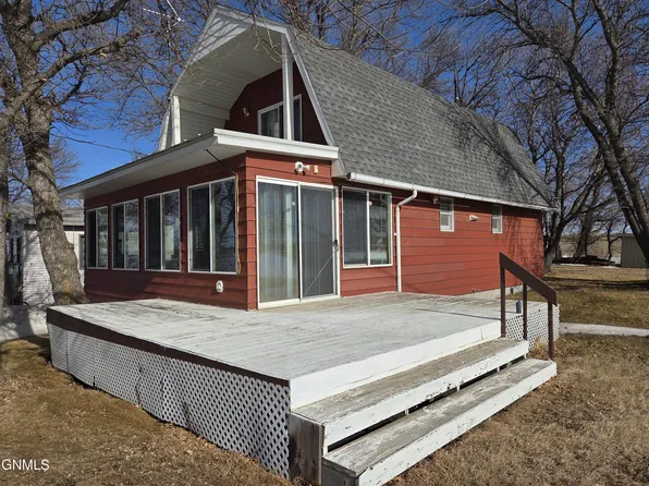 7162 Cabin Ave, Napoleon, ND 58561