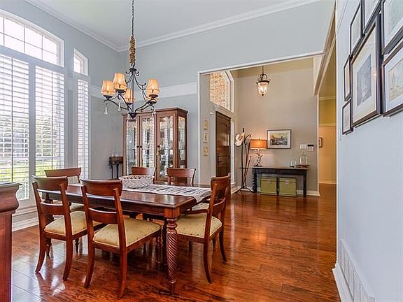 5th image of 2506 Highland Dr