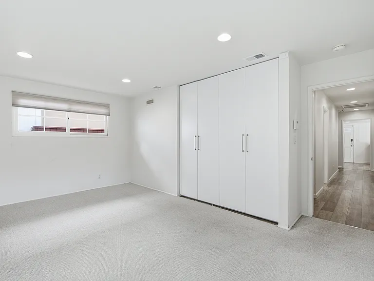 384 Knight Way — Photo 22