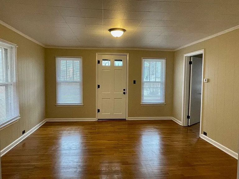 255 Highview St — Photo 8