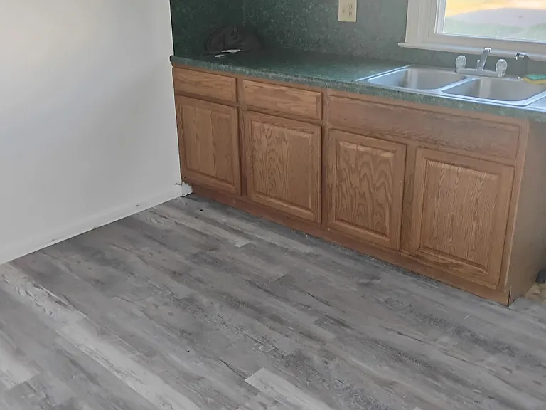 782 Pine St — Photo 3