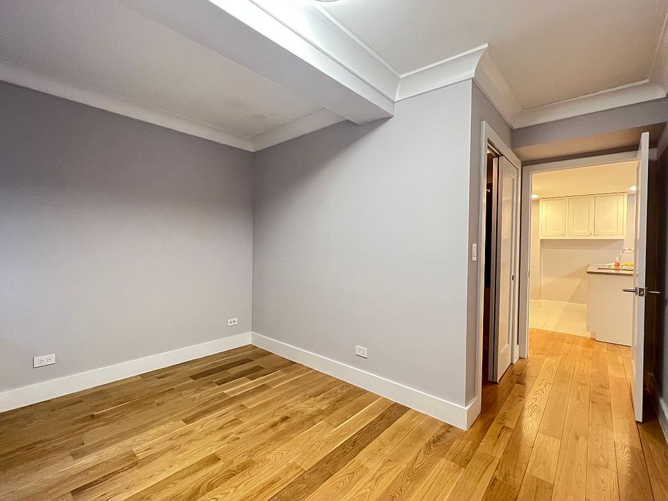 1st image of 752 W End Ave APT 3B