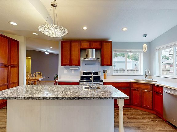 3rd image of 12104 213th Avenue Ct E