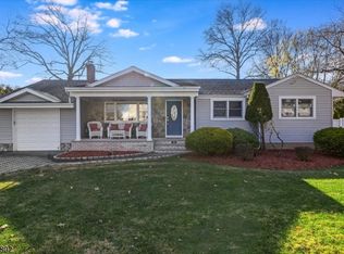 535 Roosevelt Ave, River Vale, NJ 07675