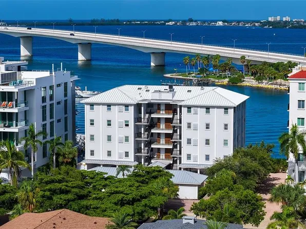 174 GOLDEN GATE POINT #43, SARASOTA, FL 34236