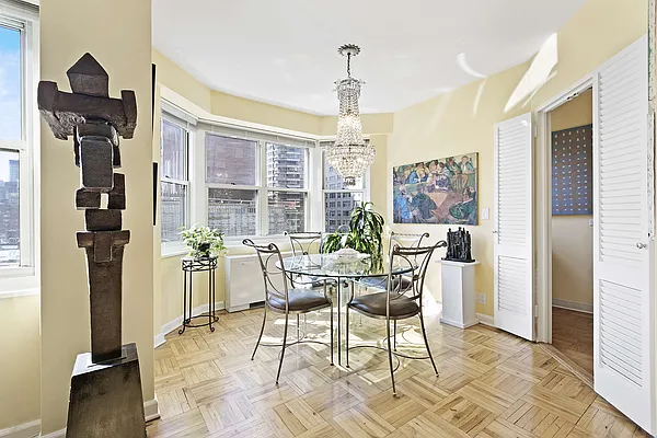 Sold by Compass | media 9