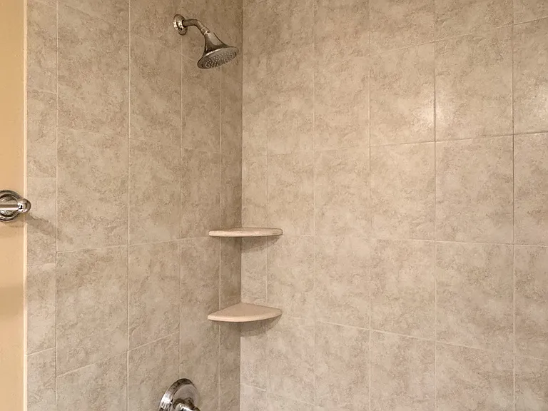 9414 Vernon Dr — Photo 43