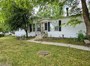 30 Blue Bird Ln, Beecher, IL 60401