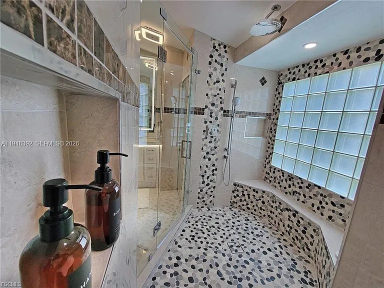 237 SW 47th St — Photo 28
