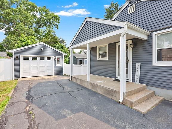 2nd image of 50 Hazen St