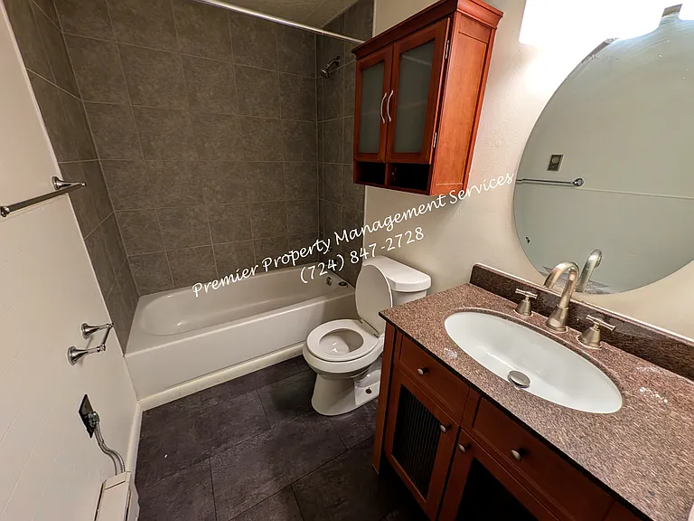 1109 7th Ave #1 — Photo 8