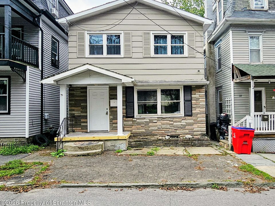 1st image of 39 Spring St