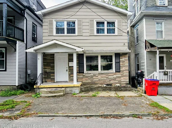 39 Spring St, Carbondale, PA 18407